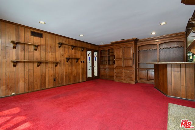 17616 Corinthian Drive, Encino (los Angeles), CA 91316