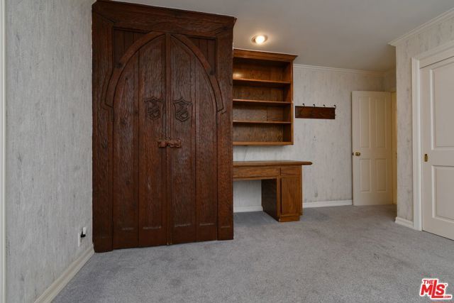 17616 Corinthian Drive, Encino (los Angeles), CA 91316