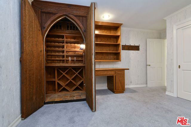 17616 Corinthian Drive, Encino (los Angeles), CA 91316