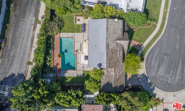 17616 Corinthian Drive, Encino (los Angeles), CA 91316