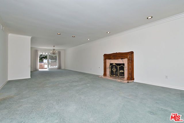 17616 Corinthian Drive, Encino (los Angeles), CA 91316