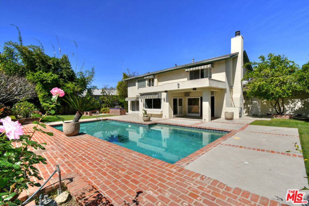 17616 Corinthian Drive, Encino (los Angeles), CA 91316