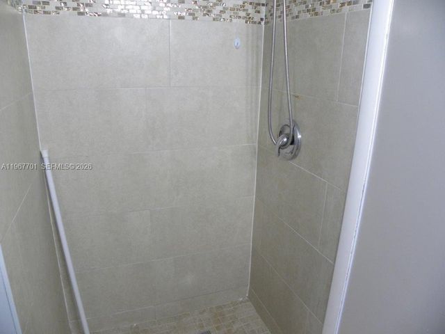 15690 SW 82nd Cir Lane 9-1, Miami, FL 33193