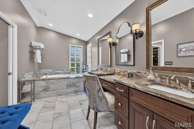14470 Pembury Drive, Chesterfield, MO 63017