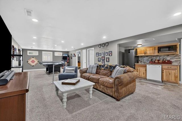 14470 Pembury Drive, Chesterfield, MO 63017
