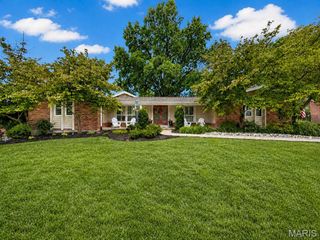 14470 Pembury Drive, Chesterfield, MO 63017