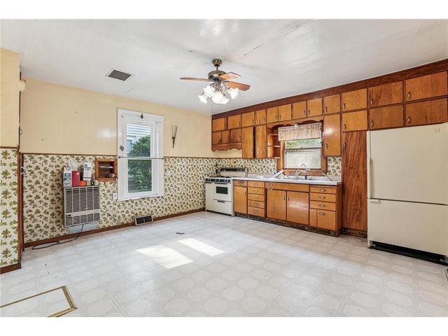 303 Lewis Street, River Falls, WI 54022