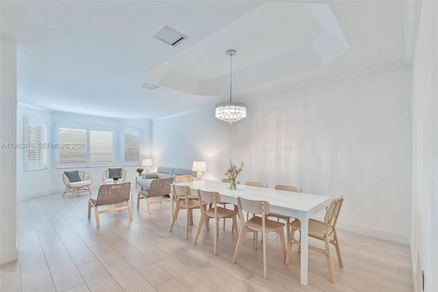 11227 NW 73rd Ter, Doral, FL 33178