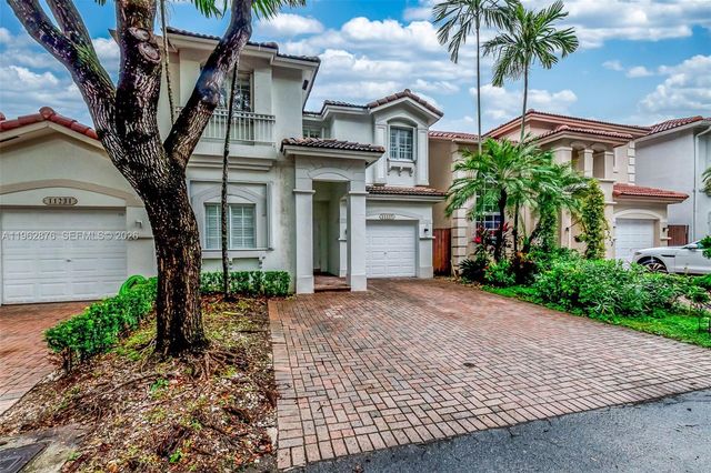 11227 NW 73rd Ter, Doral, FL 33178