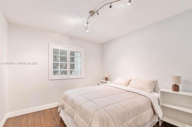 11227 NW 73rd Ter, Doral, FL 33178