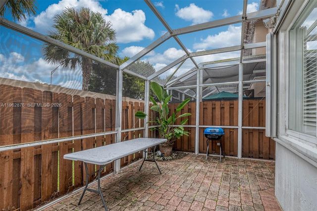 11227 NW 73rd Ter, Doral, FL 33178