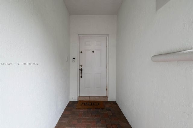 11227 NW 73rd Ter, Doral, FL 33178