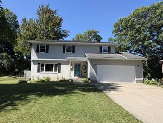 618 BURKHART Avenue, Erie, PA 16511