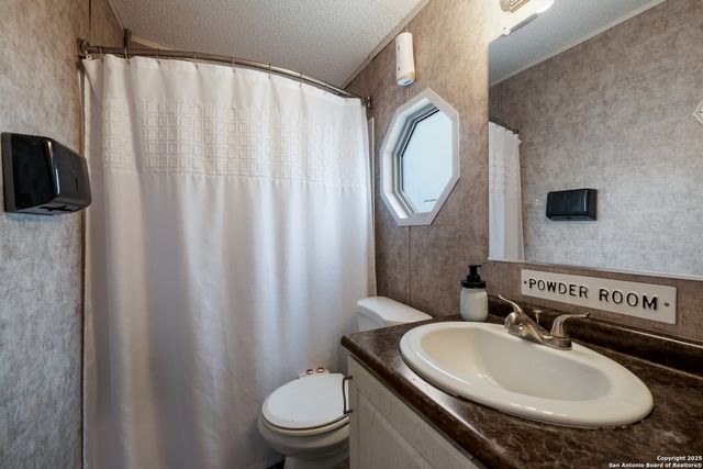 110 Old St, Seguin, TX 78155