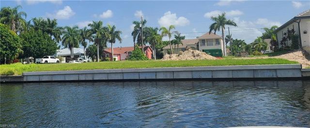 2712 SW 37th TER, Cape Coral, FL 33914