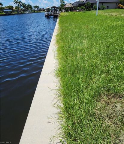 2712 SW 37th TER, Cape Coral, FL 33914