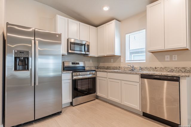 8807 OSPREY TRL, San Antonio, TX 78222