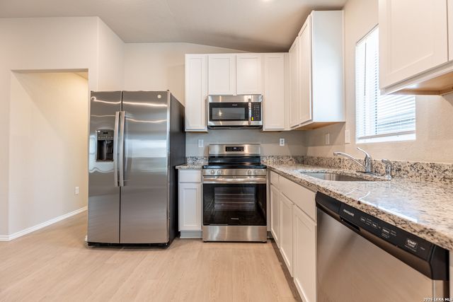 8807 OSPREY TRL, San Antonio, TX 78222