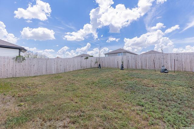 8807 OSPREY TRL, San Antonio, TX 78222