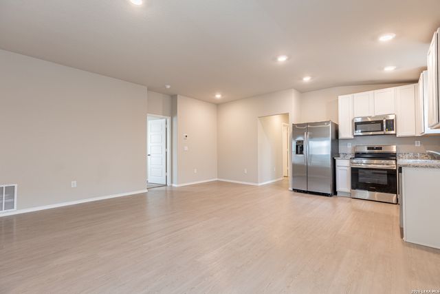 8807 OSPREY TRL, San Antonio, TX 78222