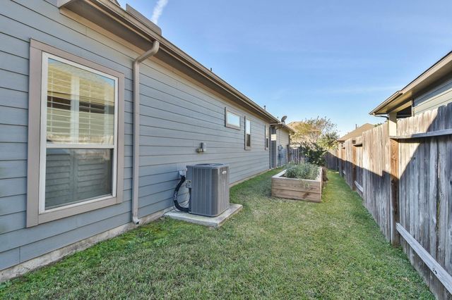 16803 Amelia Island Drive, Cypress, TX 77433