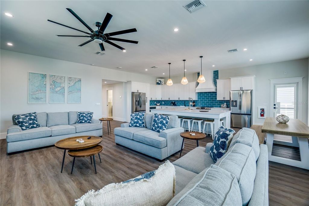 2102 AVENUE B, BRADENTON BEACH, FL 34217 — photo 3