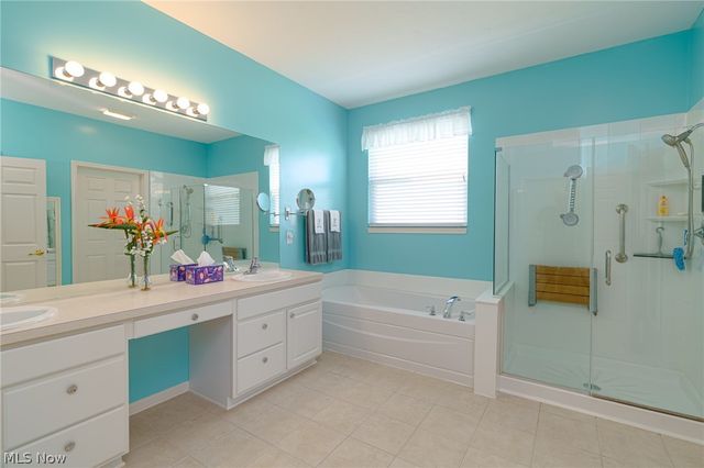 9119 Chatham Circle, North Ridgeville, OH 44039