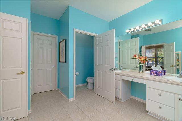 9119 Chatham Circle, North Ridgeville, OH 44039