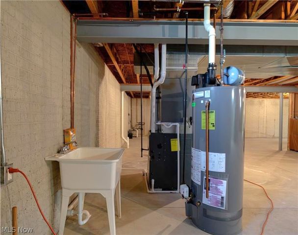 9119 Chatham Circle, North Ridgeville, OH 44039