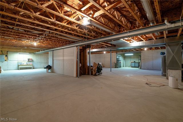 9119 Chatham Circle, North Ridgeville, OH 44039