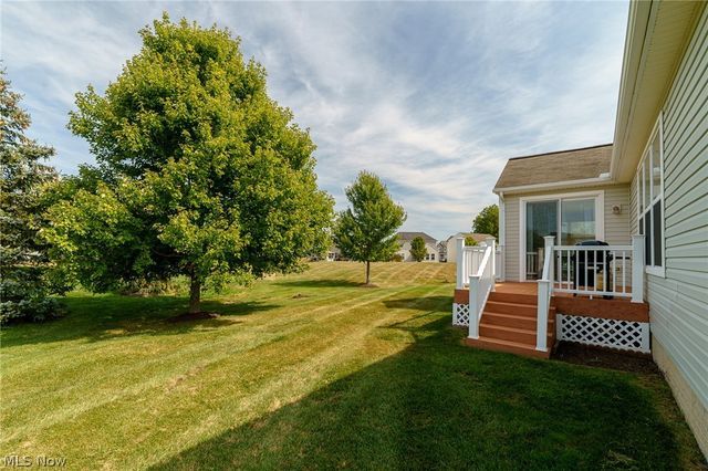 9119 Chatham Circle, North Ridgeville, OH 44039