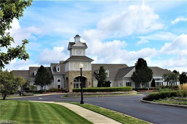 9119 Chatham Circle, North Ridgeville, OH 44039