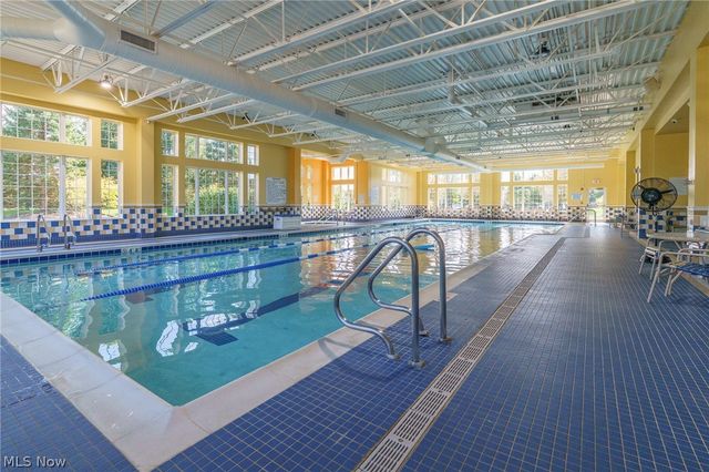 9119 Chatham Circle, North Ridgeville, OH 44039