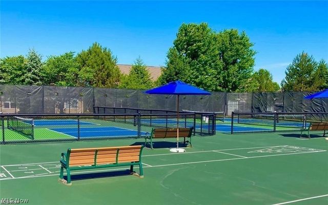 9119 Chatham Circle, North Ridgeville, OH 44039