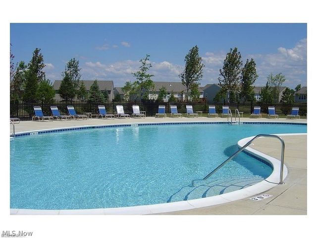 9119 Chatham Circle, North Ridgeville, OH 44039