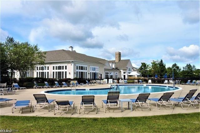 9119 Chatham Circle, North Ridgeville, OH 44039