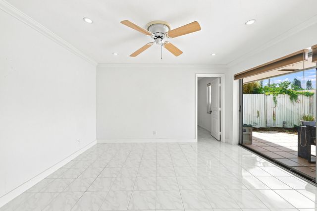 126 WEST Court, Royal Palm Beach, FL 33411