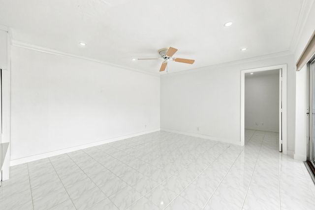 126 WEST Court, Royal Palm Beach, FL 33411