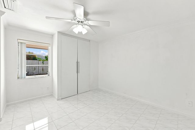 126 WEST Court, Royal Palm Beach, FL 33411