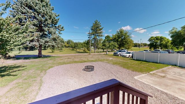 447 E Schlieman Avenue, Appleton, MN 56208