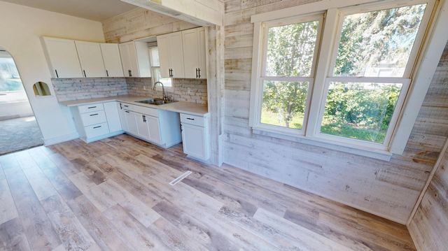 447 E Schlieman Avenue, Appleton, MN 56208