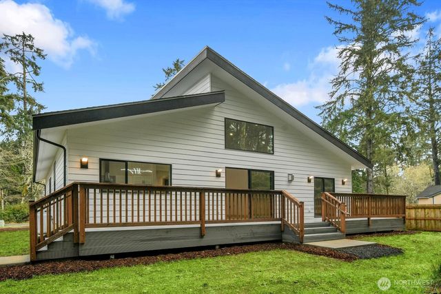 159 Duck lake Drive SE, Ocean Shores, WA 98569