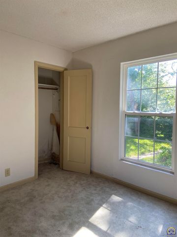1019 SW Wayne AVE, Topeka, KS 66604
