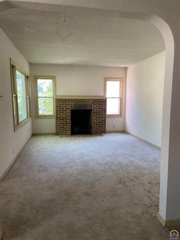 1019 SW Wayne AVE, Topeka, KS 66604