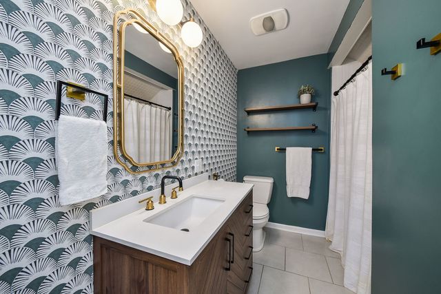 522 S West Street, Wheaton, IL 60187