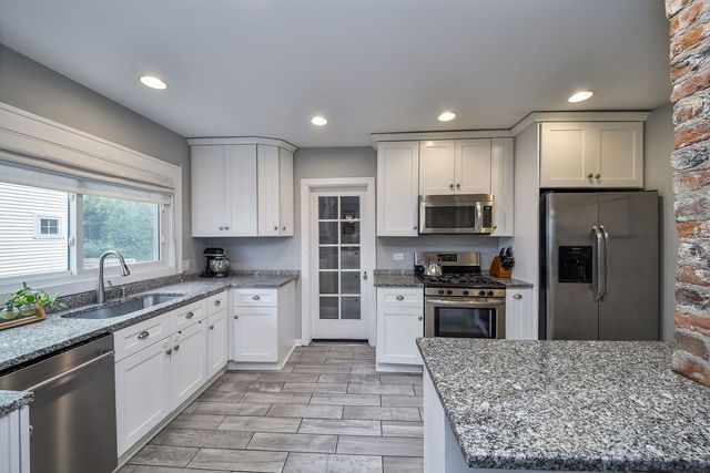 522 S West Street, Wheaton, IL 60187