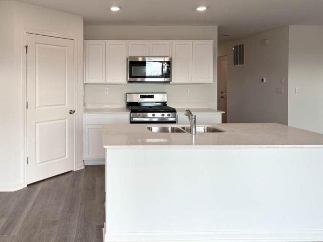 6292 Redwood Trail, Wonder Lake, IL 60097