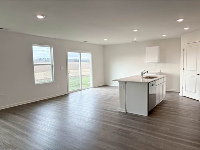 6292 Redwood Trail, Wonder Lake, IL 60097