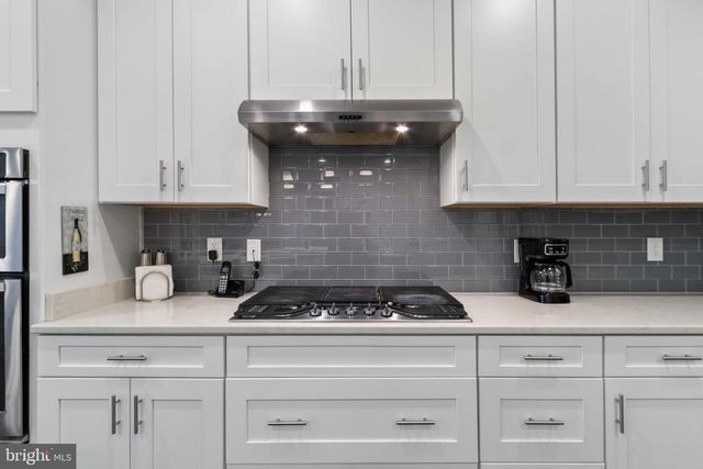 132 DENISON ST, Fredericksburg, VA 22406