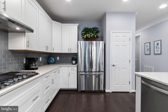 132 DENISON ST, Fredericksburg, VA 22406